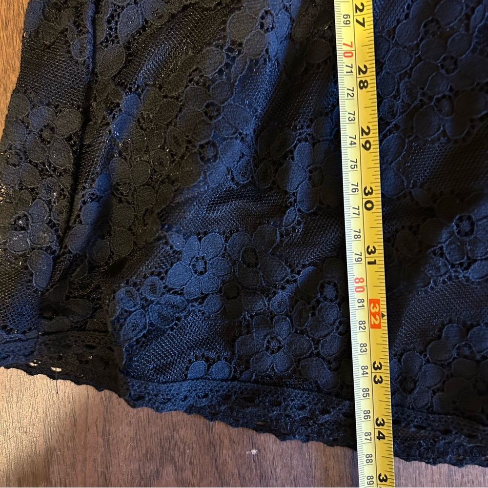 Betsey Johnson Women’s Black Lace Lined Short Sleeve Dress V Neck Size 10 Goth - Picture 13 of 13